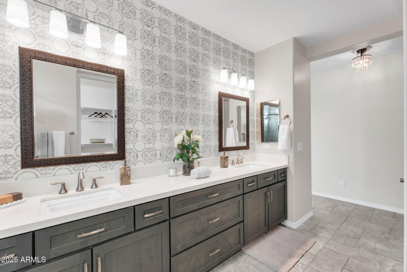 24-web-or-mls-35532 N Sunset Trail-22