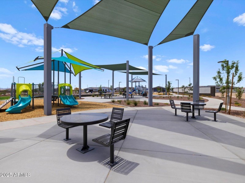 Allure Vista Community