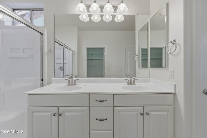 21-web-or-mls-42534 W Heavenly Place-21