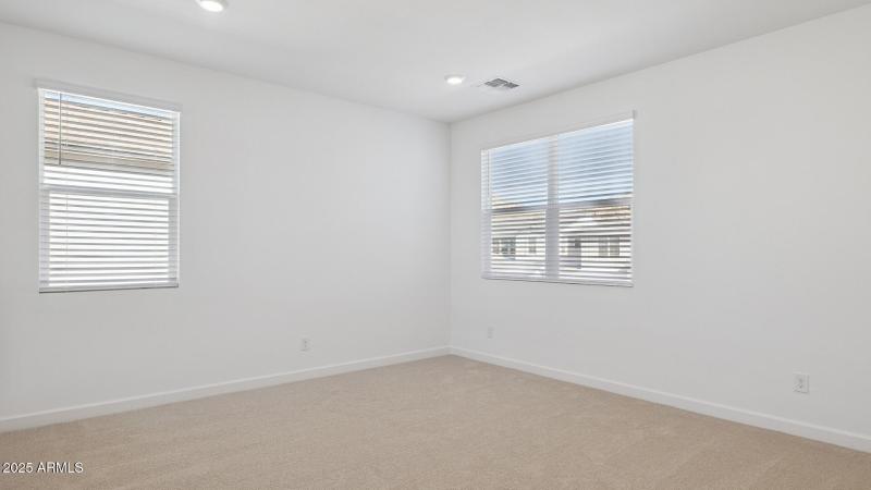 3985_Phoenician_Lot 2078_Aloravita_Peori