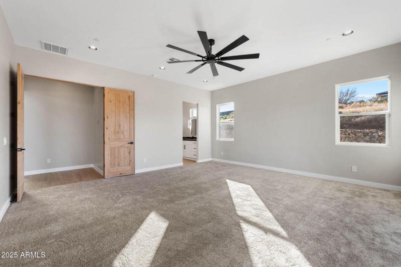 22-Primary Bedroom (2) (2)