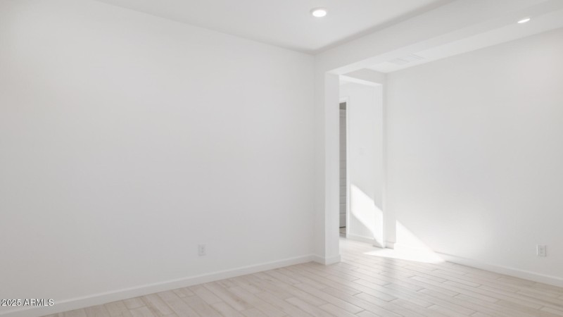 3985_Phoenician_Lot 2081_Aloravita_Peori