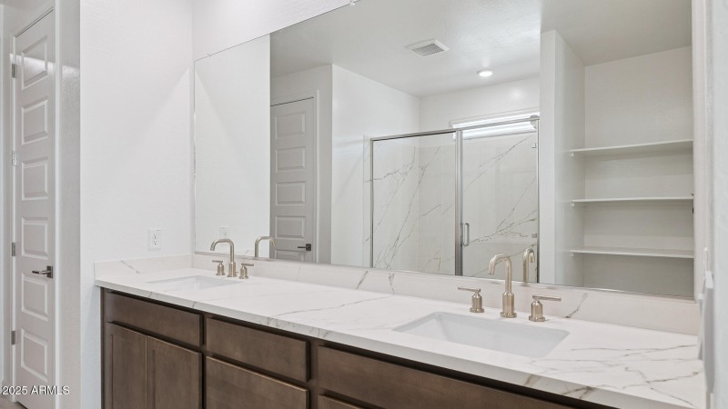 3985_Phoenician_Lot 2081_Aloravita_Peori