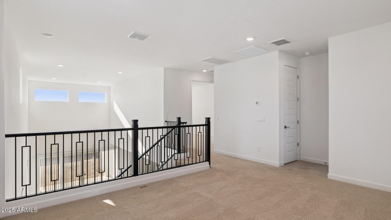 3985_Phoenician_Lot 2081_Aloravita_Peori