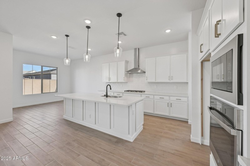 15-web-or-mls-E Stirrup St-S1212-015