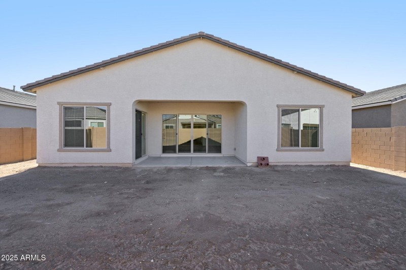 49-web-or-mls-E Stirrup St-S1212-049