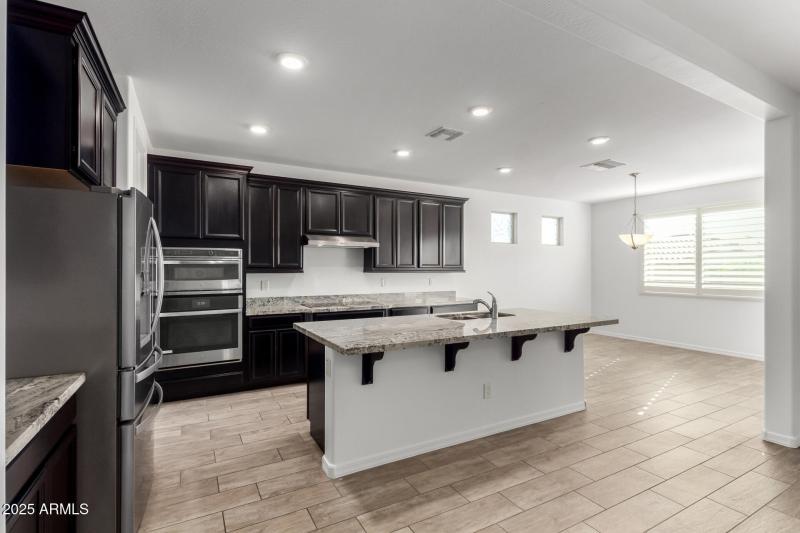 Kitchen Lots of Cabinets