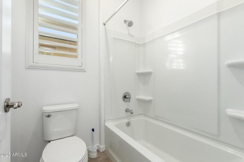 Ensuite Bathroom with Tub