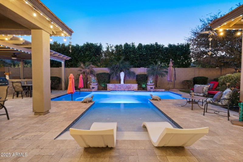 Entertainers Backyard