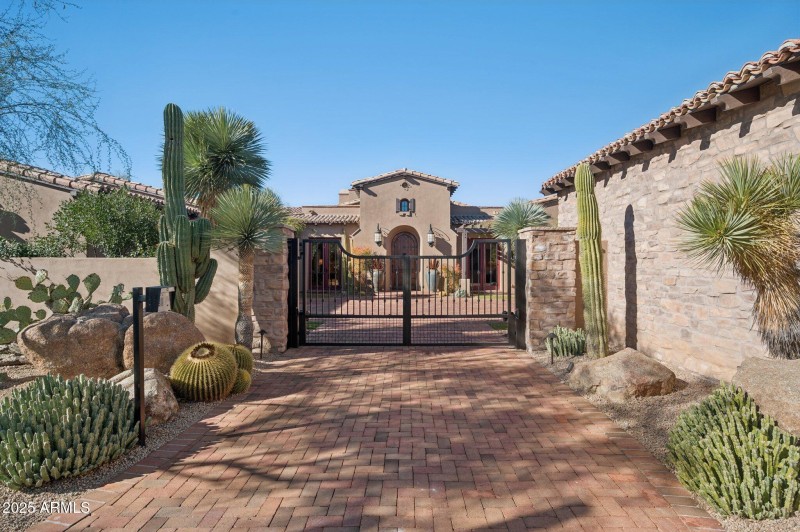Gated Motor Court