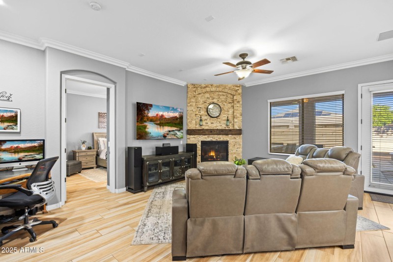 12-web-or-mls-4418-w-phalen-dr