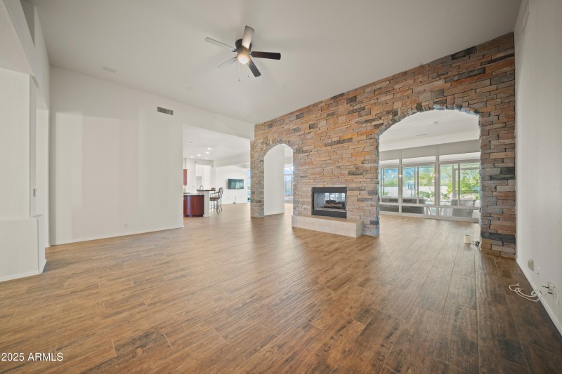 Livingroom to Dining room