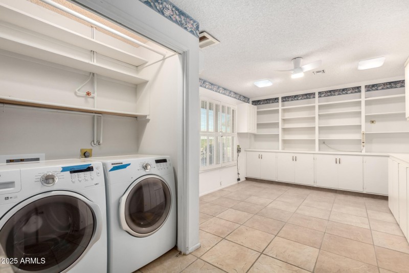 Laundry Craft room East