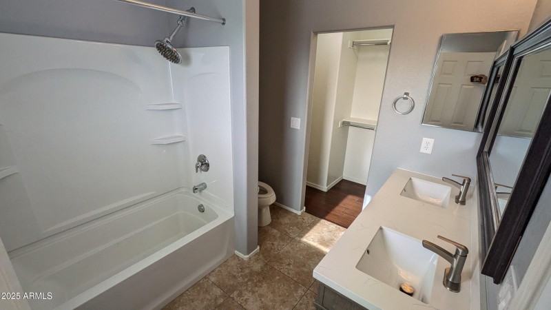 PXL_20251214_180626993