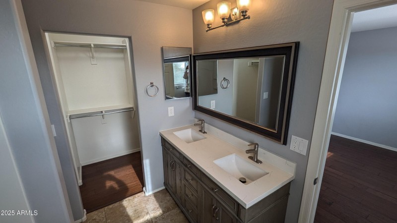 PXL_20251214_180656870