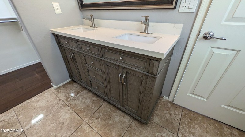 PXL_20251214_180759645