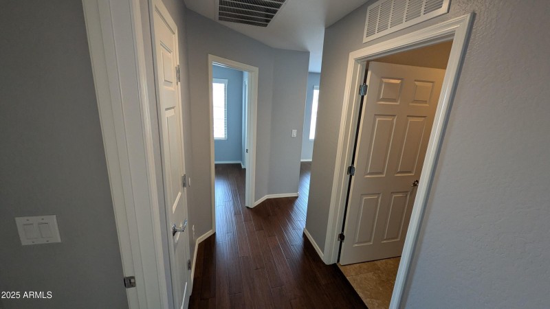 PXL_20251214_182102292