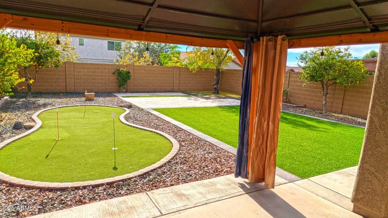 PXL_20251214_184647317