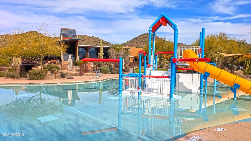 PXL_20251214_192509603