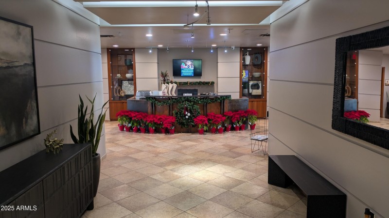 PXL_20251214_193039512