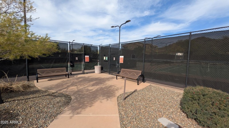 PXL_20251214_193423008