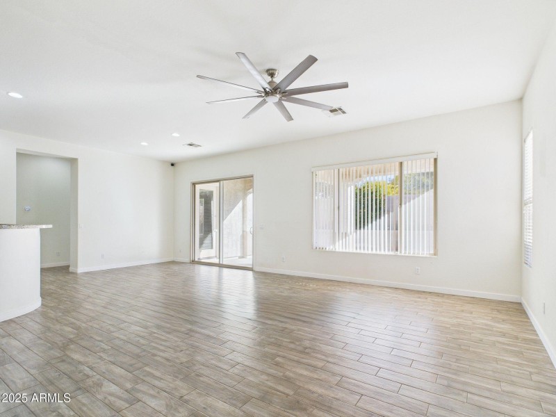 BACKYARD VIEW GROM GR3