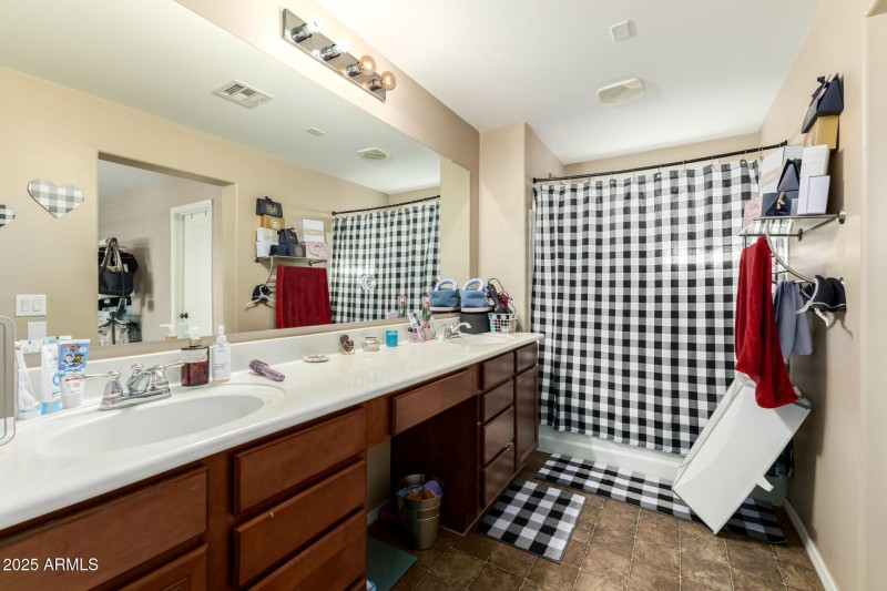 28afc6435bc54525c3997daa29aede36