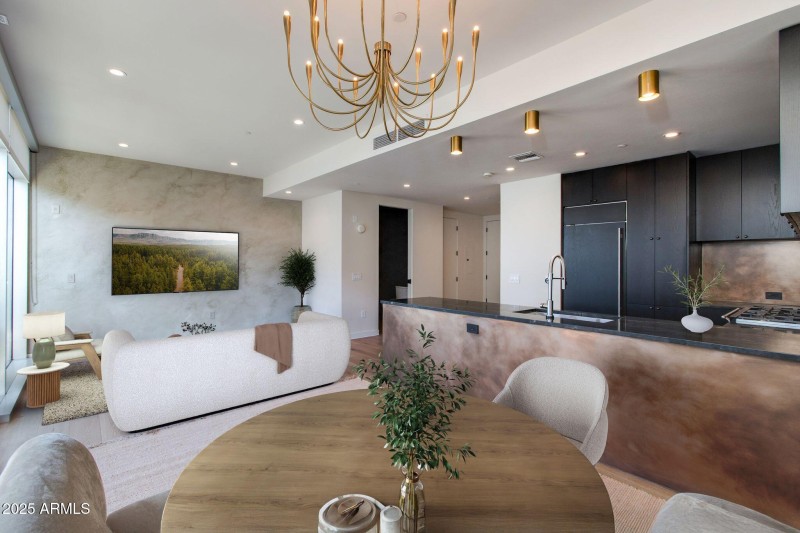 17-Scottsdale staged