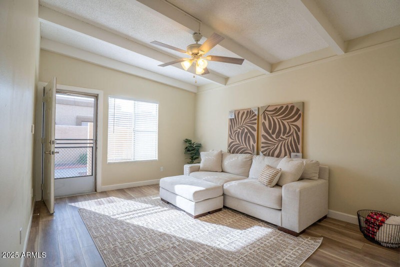 Spacious living room