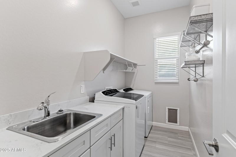 22342 E Pickett Ct-36