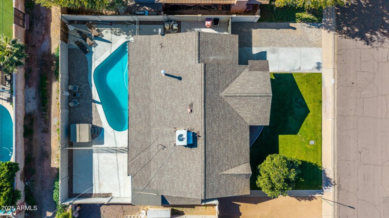 76 Mackenzie Aerials