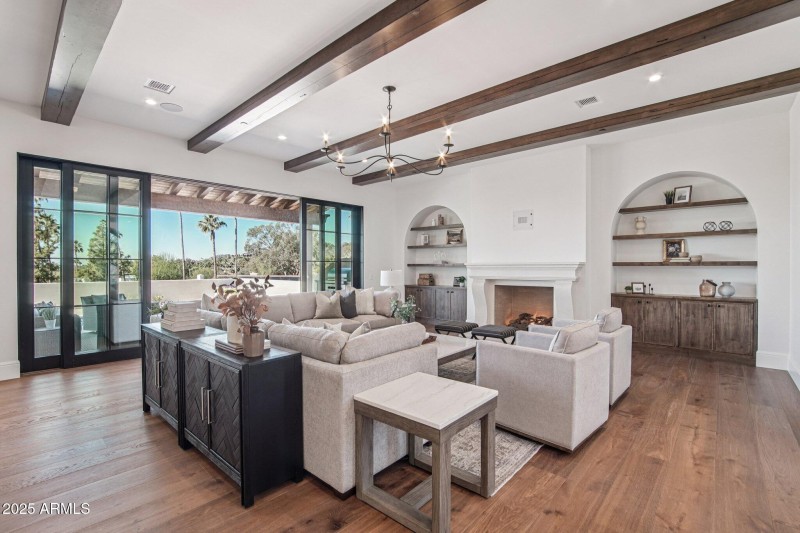 8-web-or-mls-N Echo Canyon Ln-S1412-008