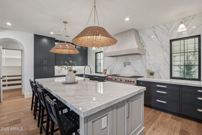 16-web-or-mls-N Echo Canyon Ln-S1412-016