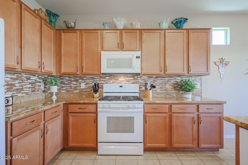 Warm and Bright Kitchen