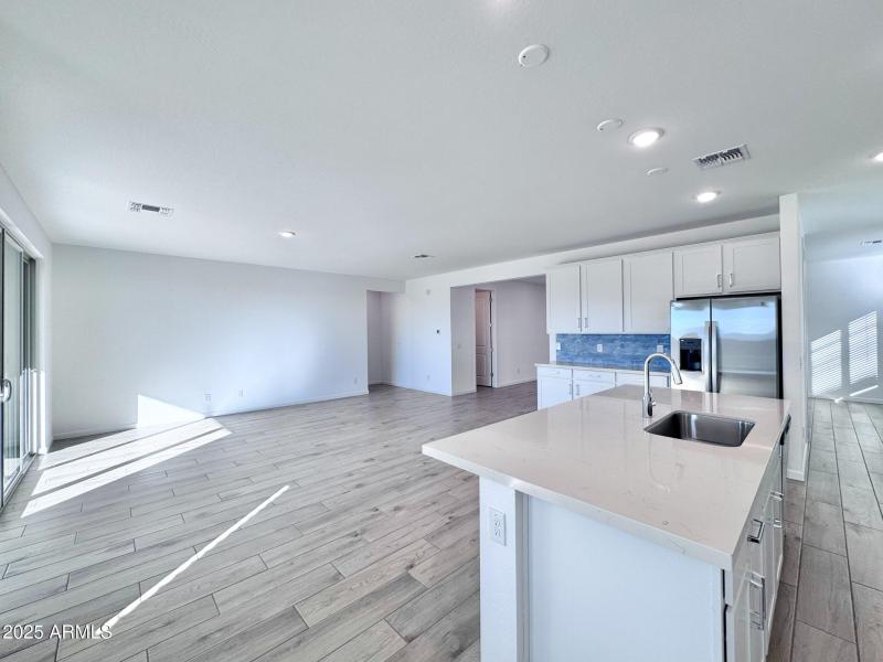 017 Kitchen and Greatroom