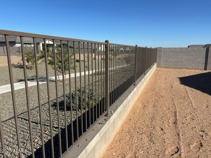 15966 W COTTONTAIL Lane