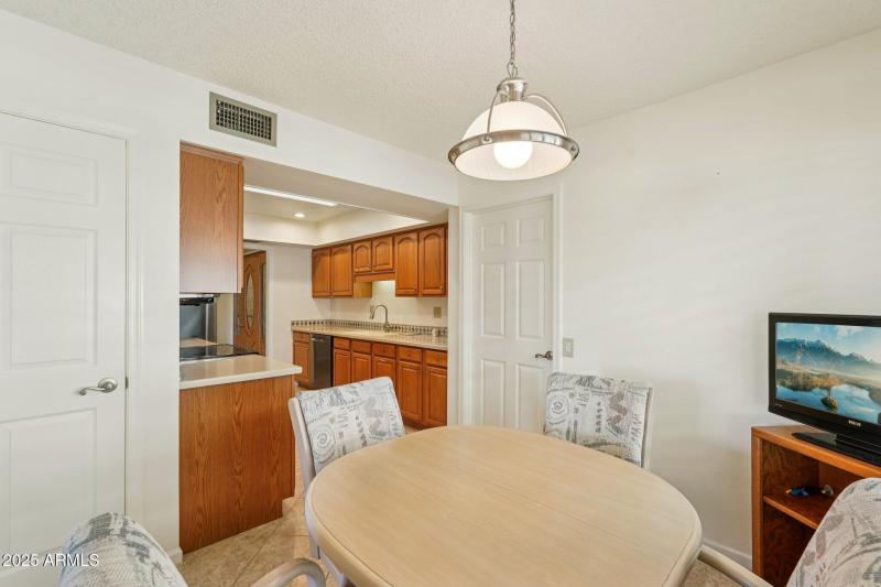 14-web-or-mls-N 103rd Ave-S1412-014