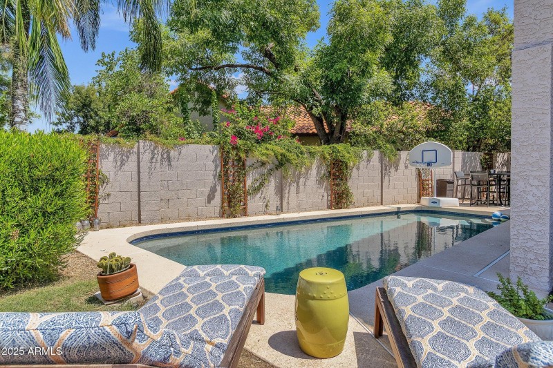 38-web-or-mls-13250-n-91st-st