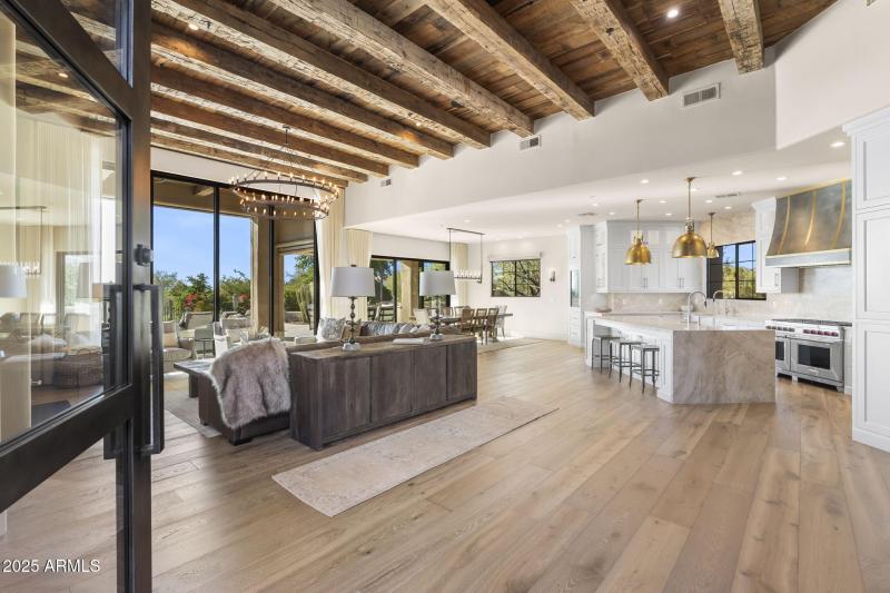 Zero-step transformation 5BR/5BA/Casita