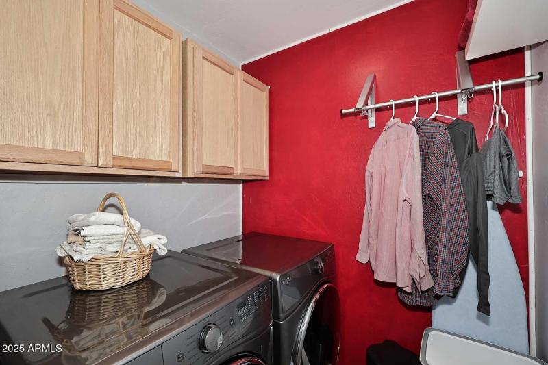 Laundry Room (3)