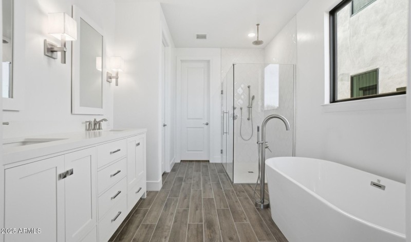 Viviendo Lot #7 Primary Bath (2) (Large)