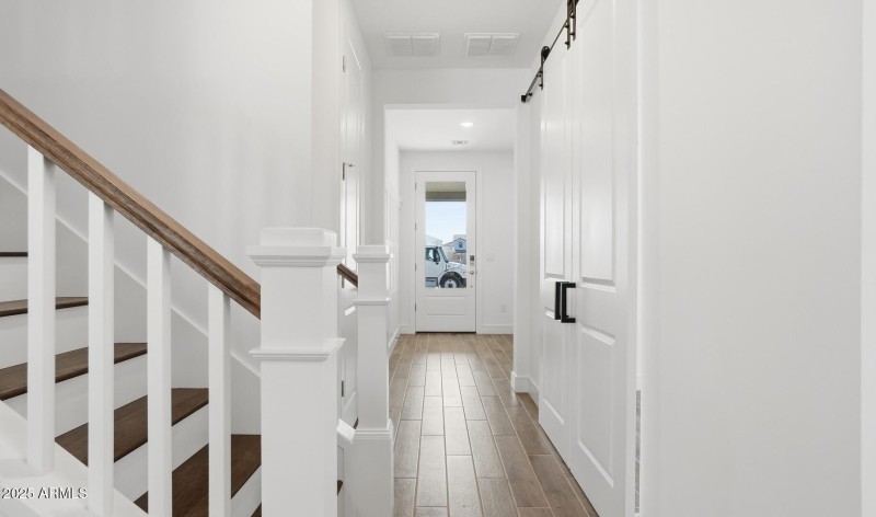 Viviendo Lot #7 Foyer (1) (Large)