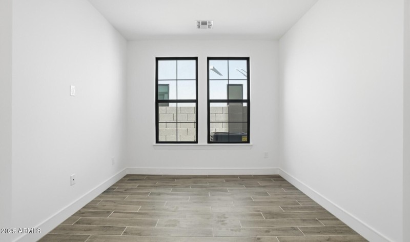 Viviendo Lot #7 Home Office (Large)