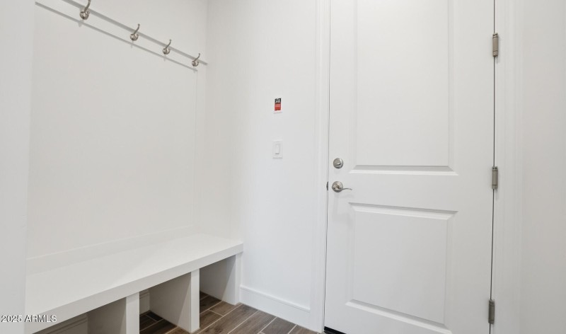 Viviendo Lot #7 HovHub (Large)