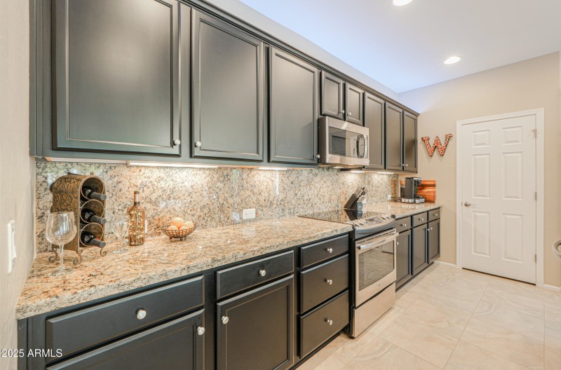 Stainless appliances