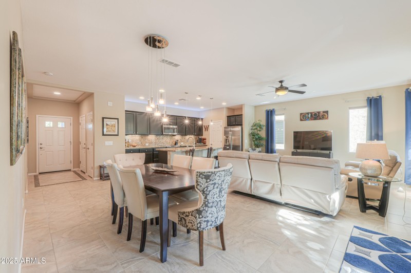 2-tone paint throughout