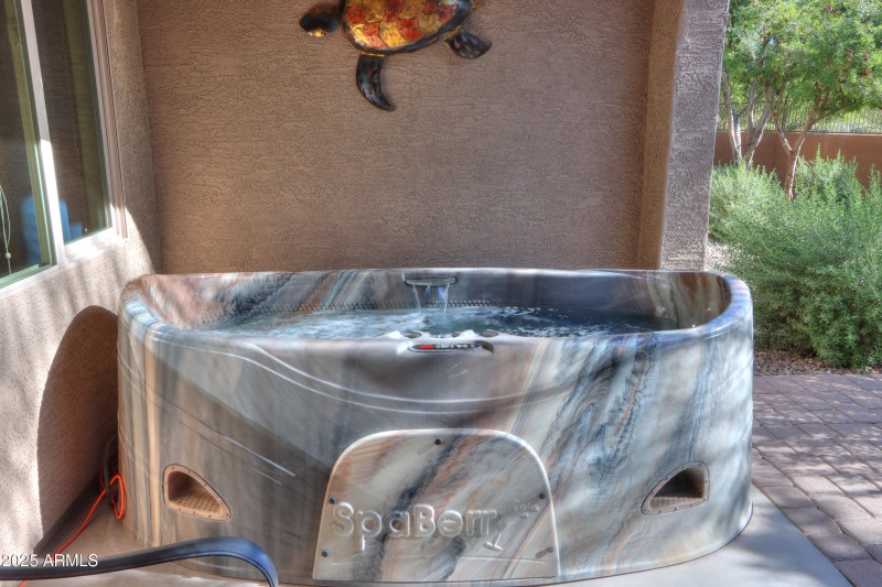 The only villa w/a hot tub! HOA approved