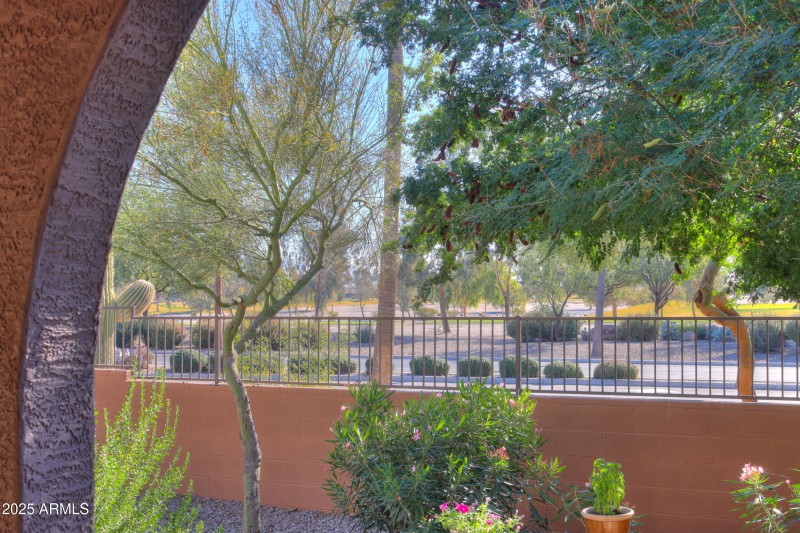 Views to the golf course!