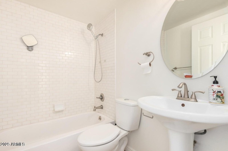 20220320100048032312000000-o