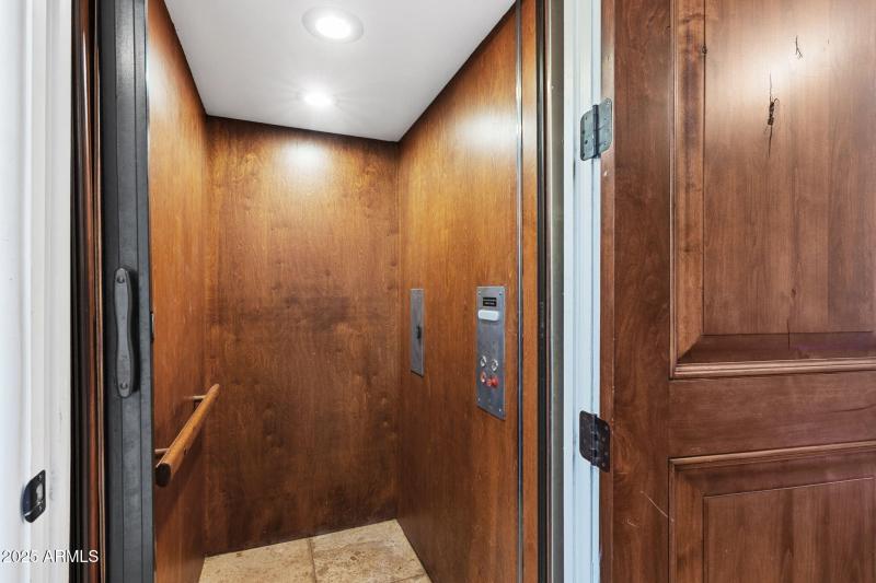 17-web-or-mls-18425-w-santa-irene-dr